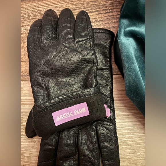 Vintage Black Arctic Plus Leather Gloves - Picture 2 of 4